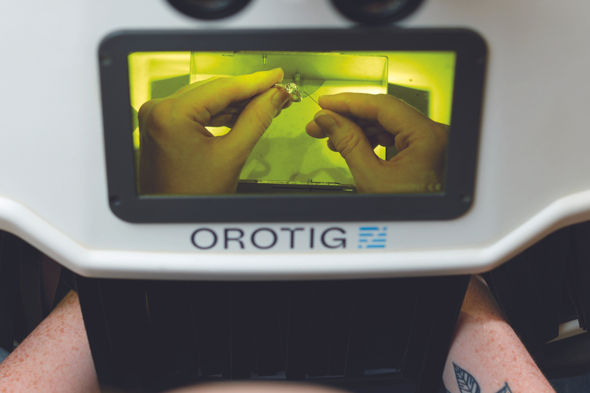 diamond loose in engagement ring