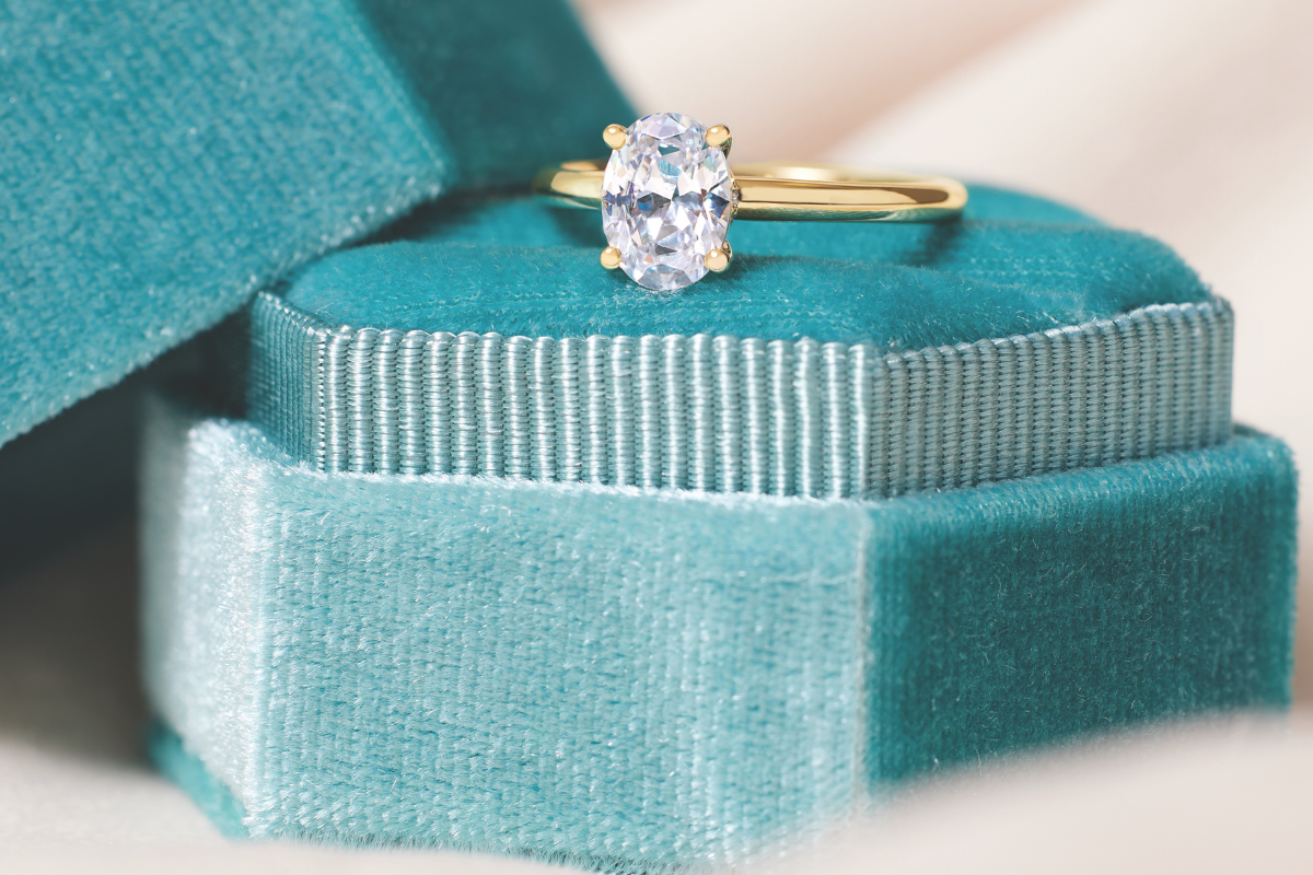 when not to wear your engagement ring