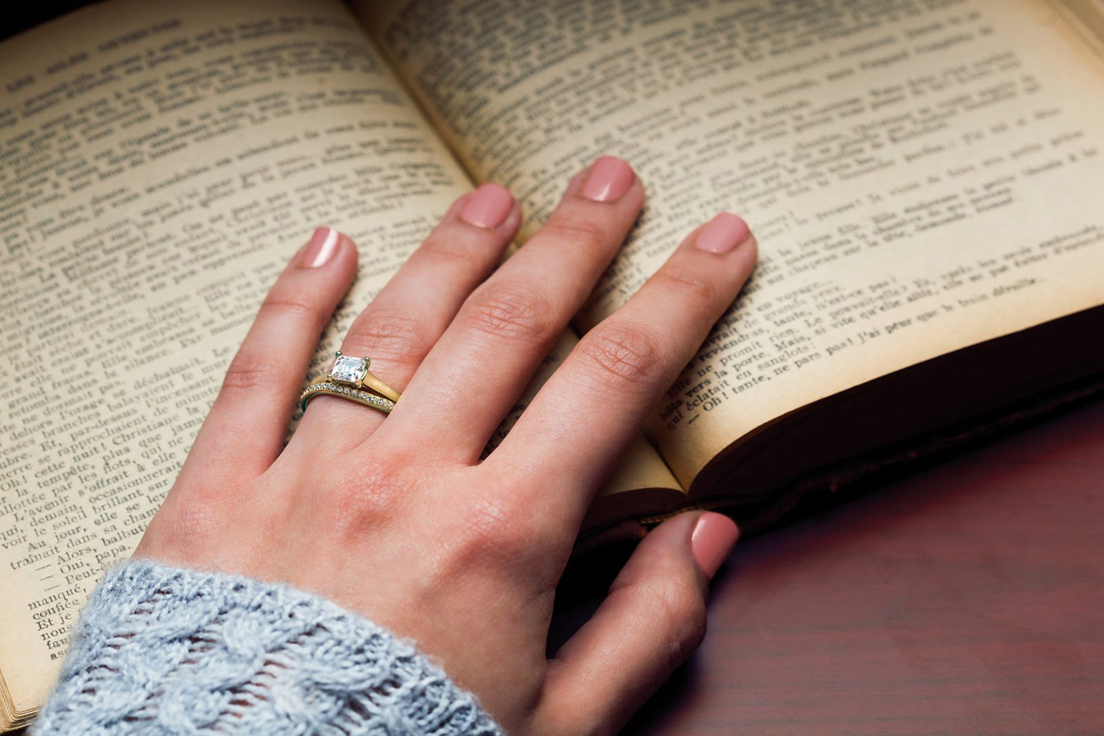 Lab-grown diamond yellow gold solitaire engagement ring