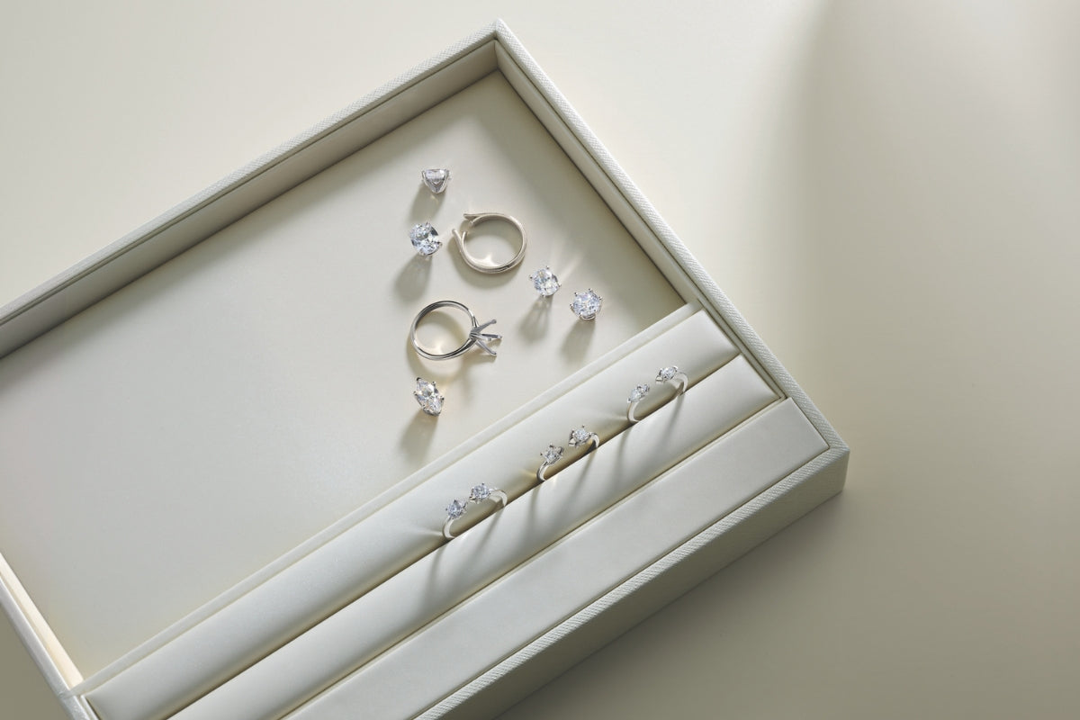 Madison, WI's Soha Diamond Co. on Negative Space Bands