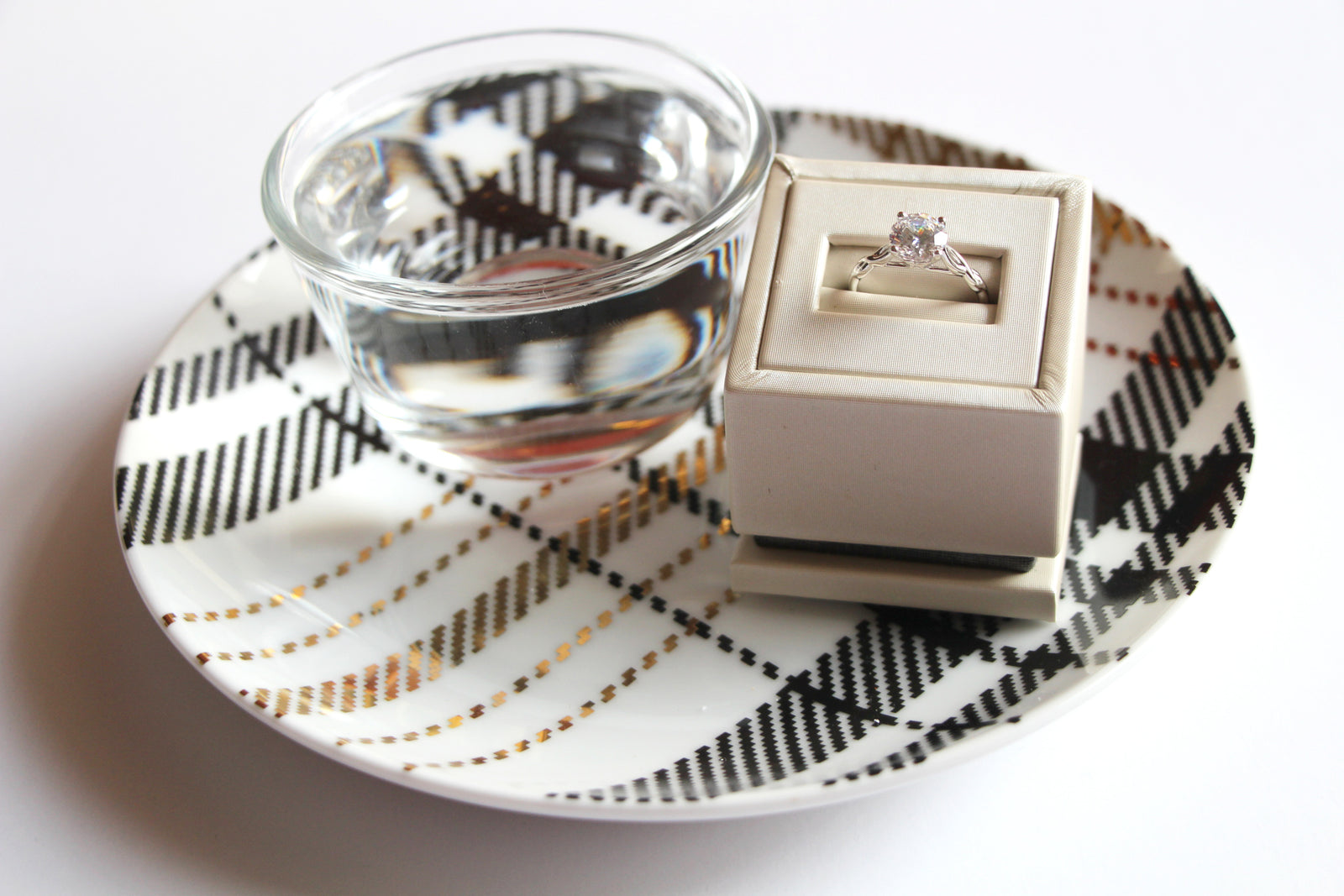 How to clean your engagement ring