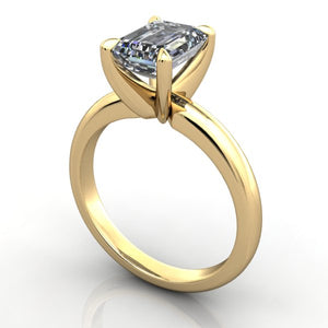 Claw prong solitaire yellow gold